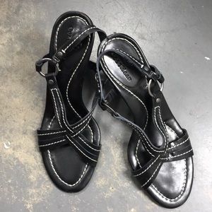 Cole Haan heels size 6! Bin-H10